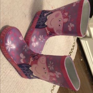 Props pig rain boots